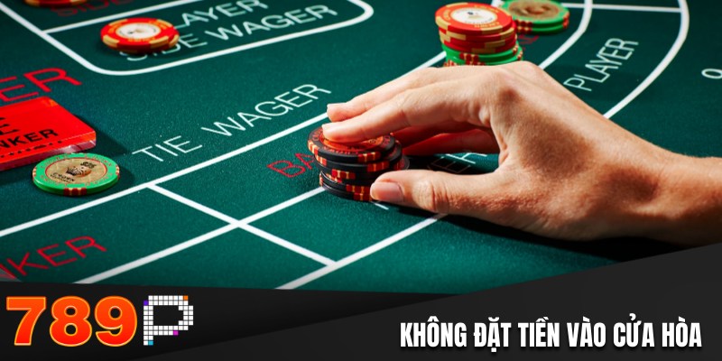 Không đặt tiền vào cửa Hòa